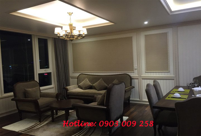 phào chỉ tường tân cổ điển trang trí căn hộ